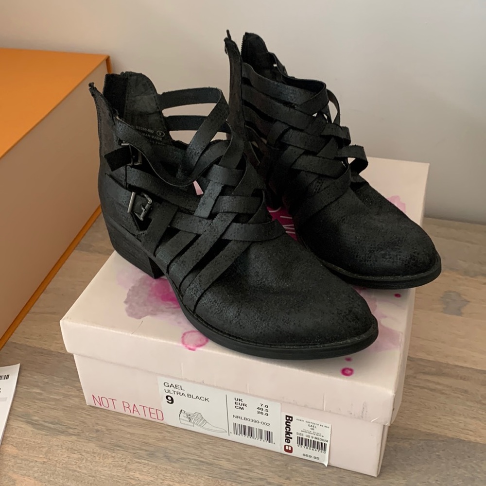🥾 EUC - Not Rated Buckle Booties 🥾